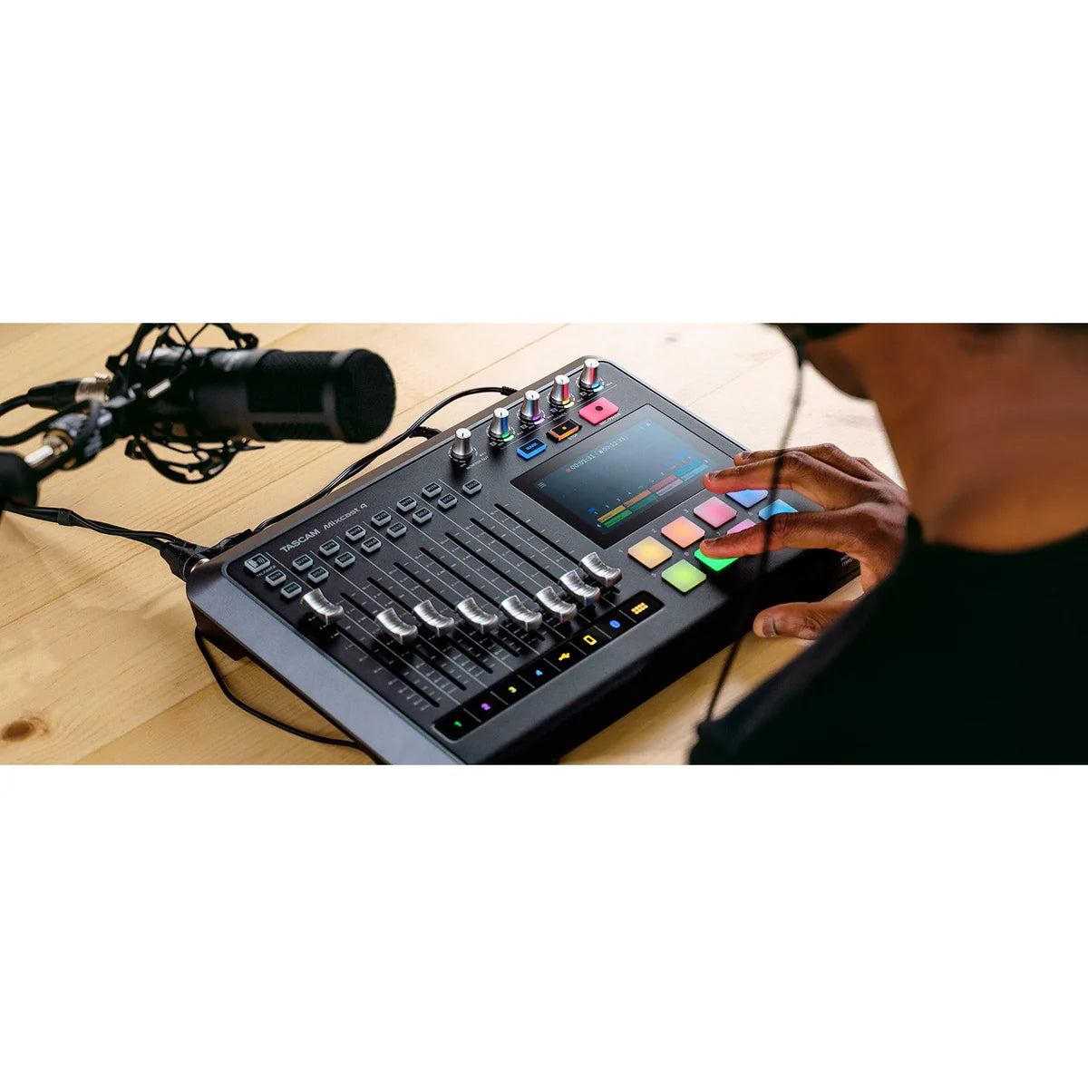 Mixer de grabación de Podcast Mixcast 4 Tascam