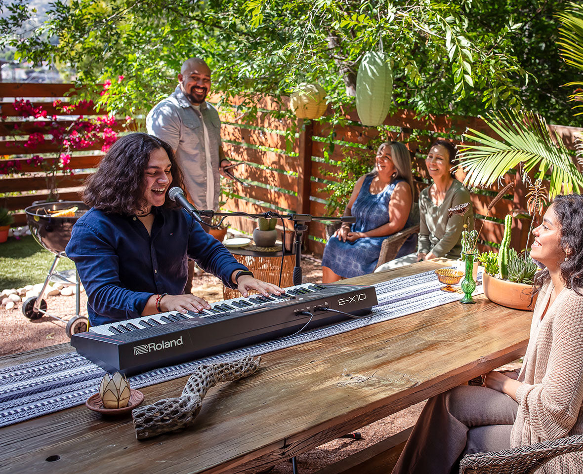 Teclado Personal E-X10 Arranger Roland