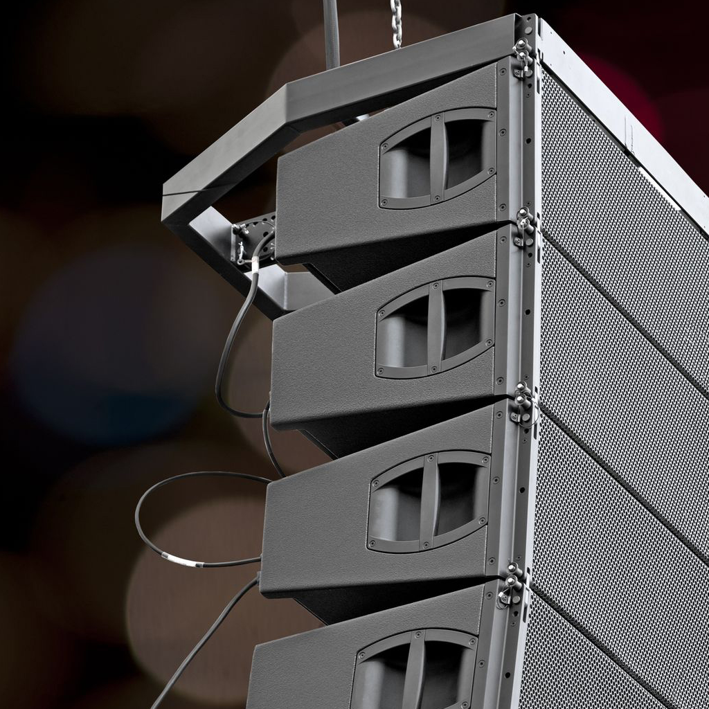 Line Array – Dplay