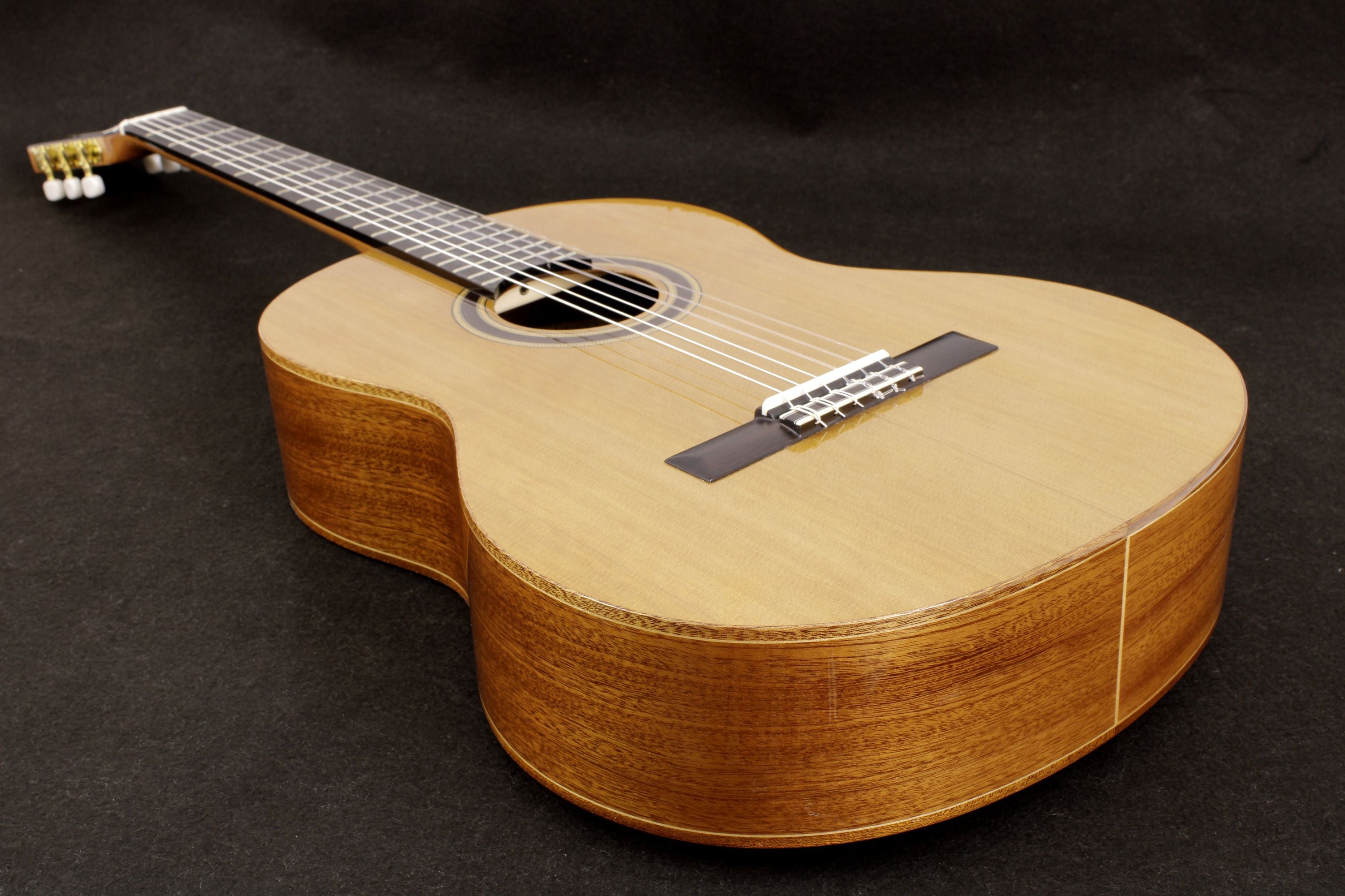 Guitarra Acústica Violeta Admira