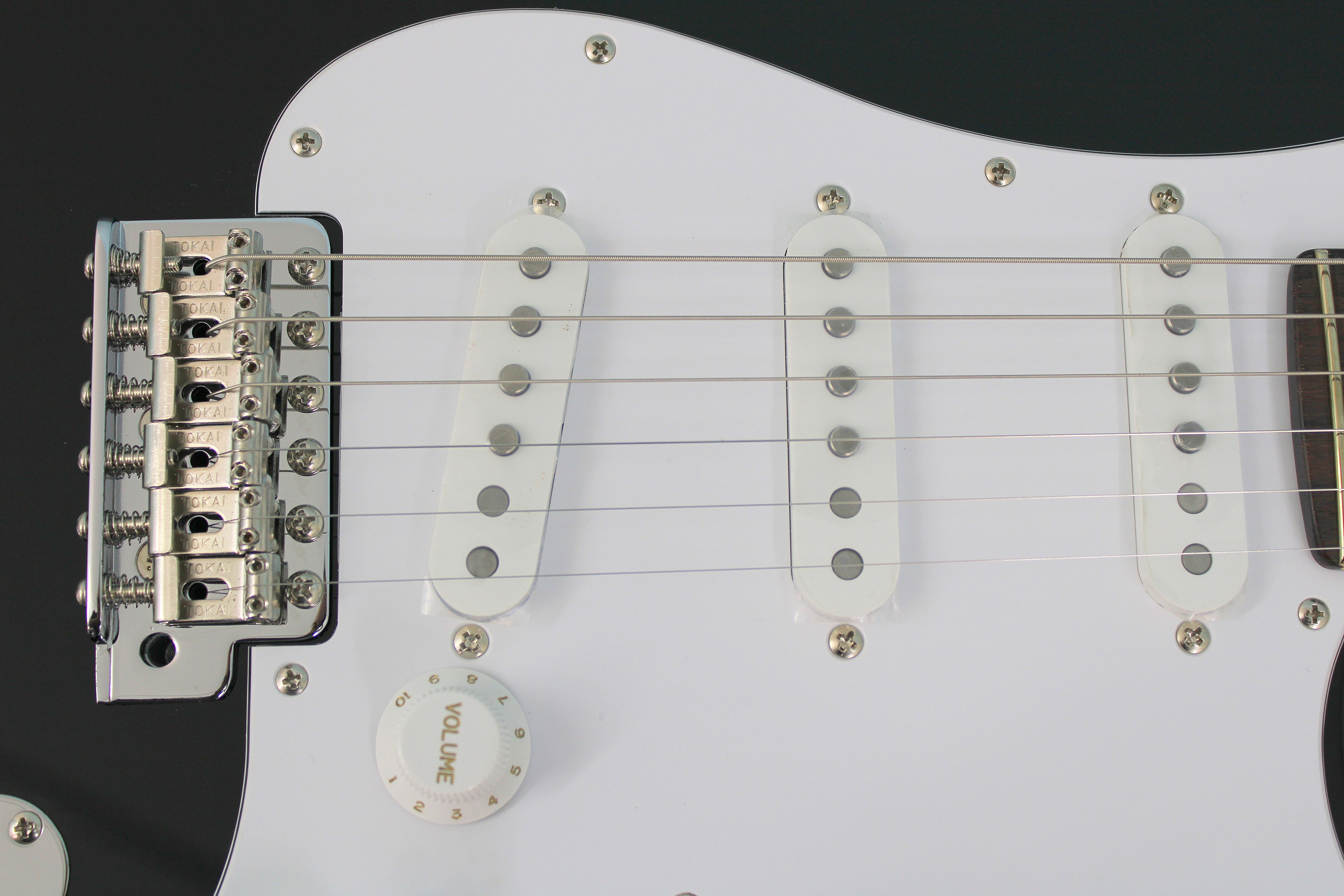 Guitarra Eléctrica AST101/R Negra Tokai