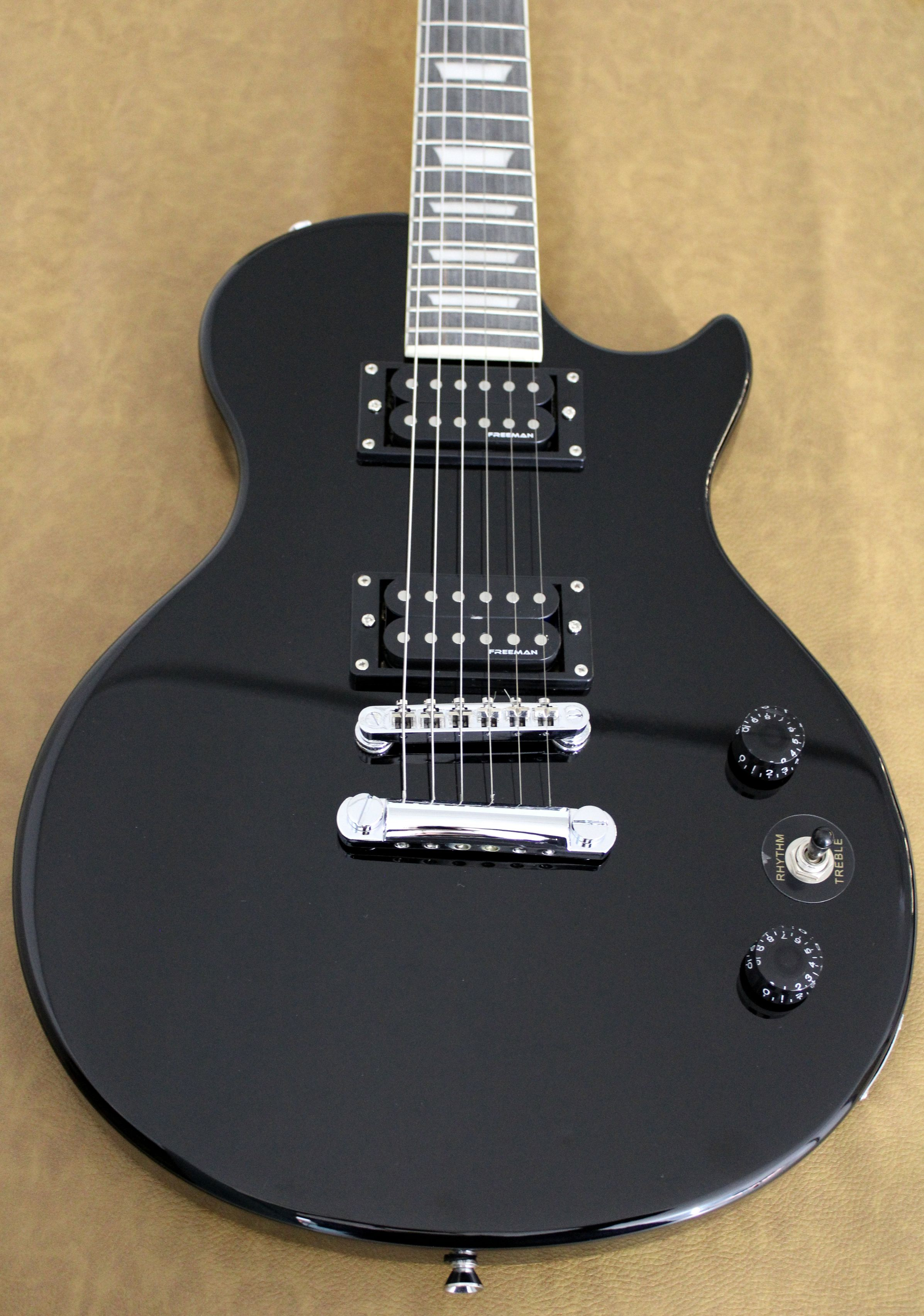 Guitarra Eléctrica LP SLP-100 Freeman