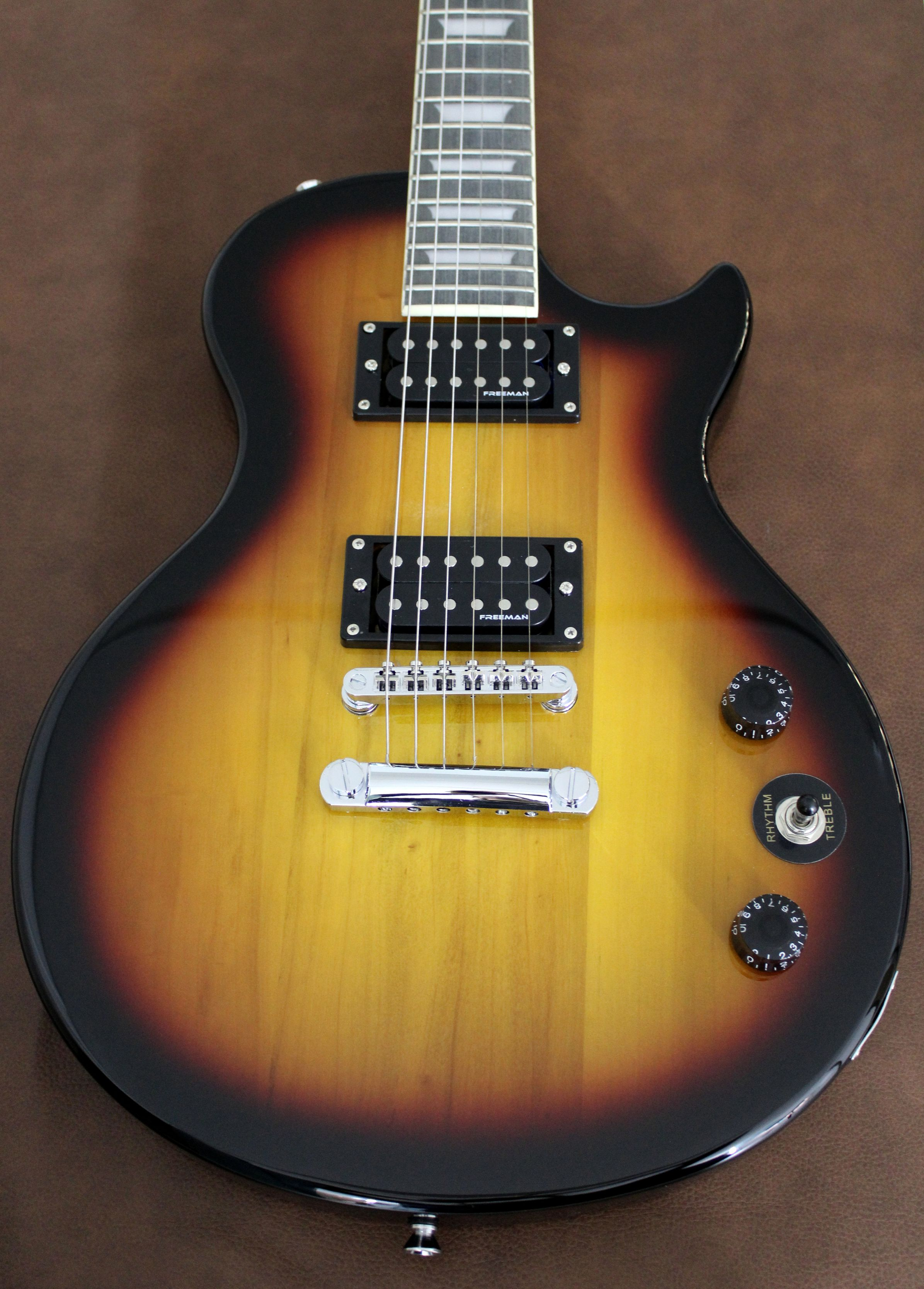 Guitarra Eléctrica LP SLP-100 Freeman
