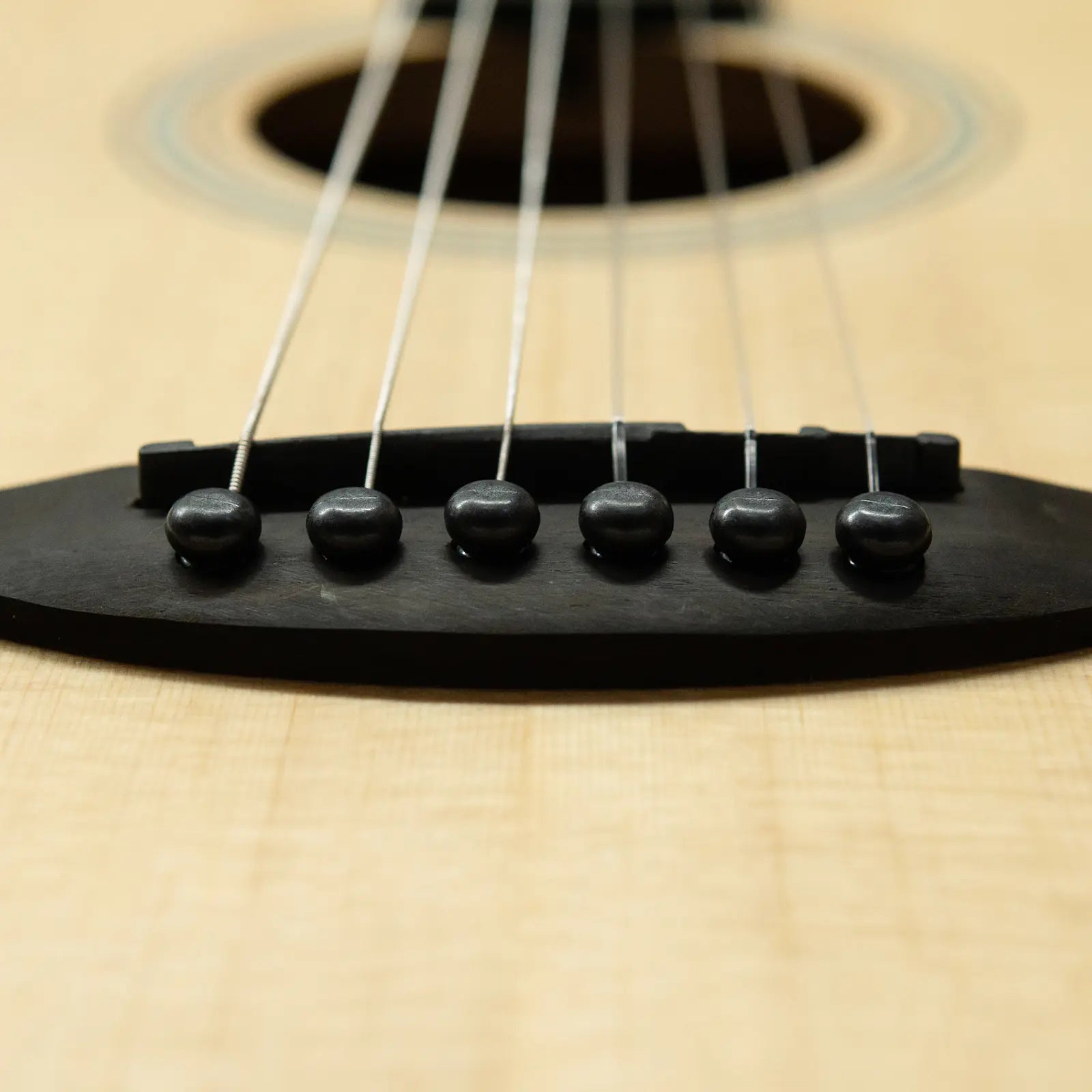 Guitarra Electroacústica Travel Nylon MAHN-3601EQ Mahori (Funda incluida)
