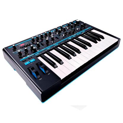 Sintetizador Novation Bass Station II