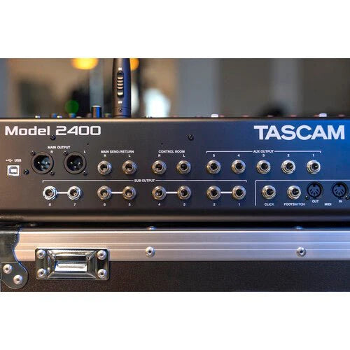 Consola de Grabación Analógica 24 pistas c/Interfaz Model 2400 TASCAM