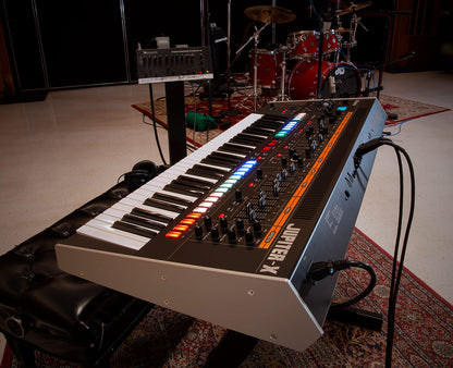 Sintetizador Jupiter X Roland