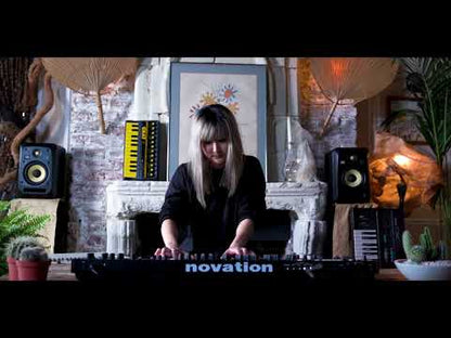 Sintetizador Summit Novation