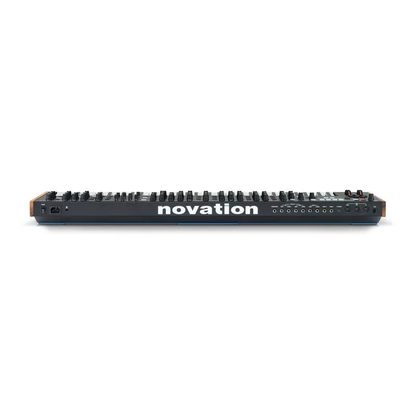 Sintetizador Summit Novation